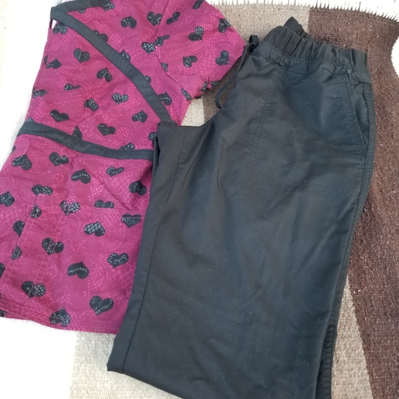 Scrubs Set - Picture 13 of 13